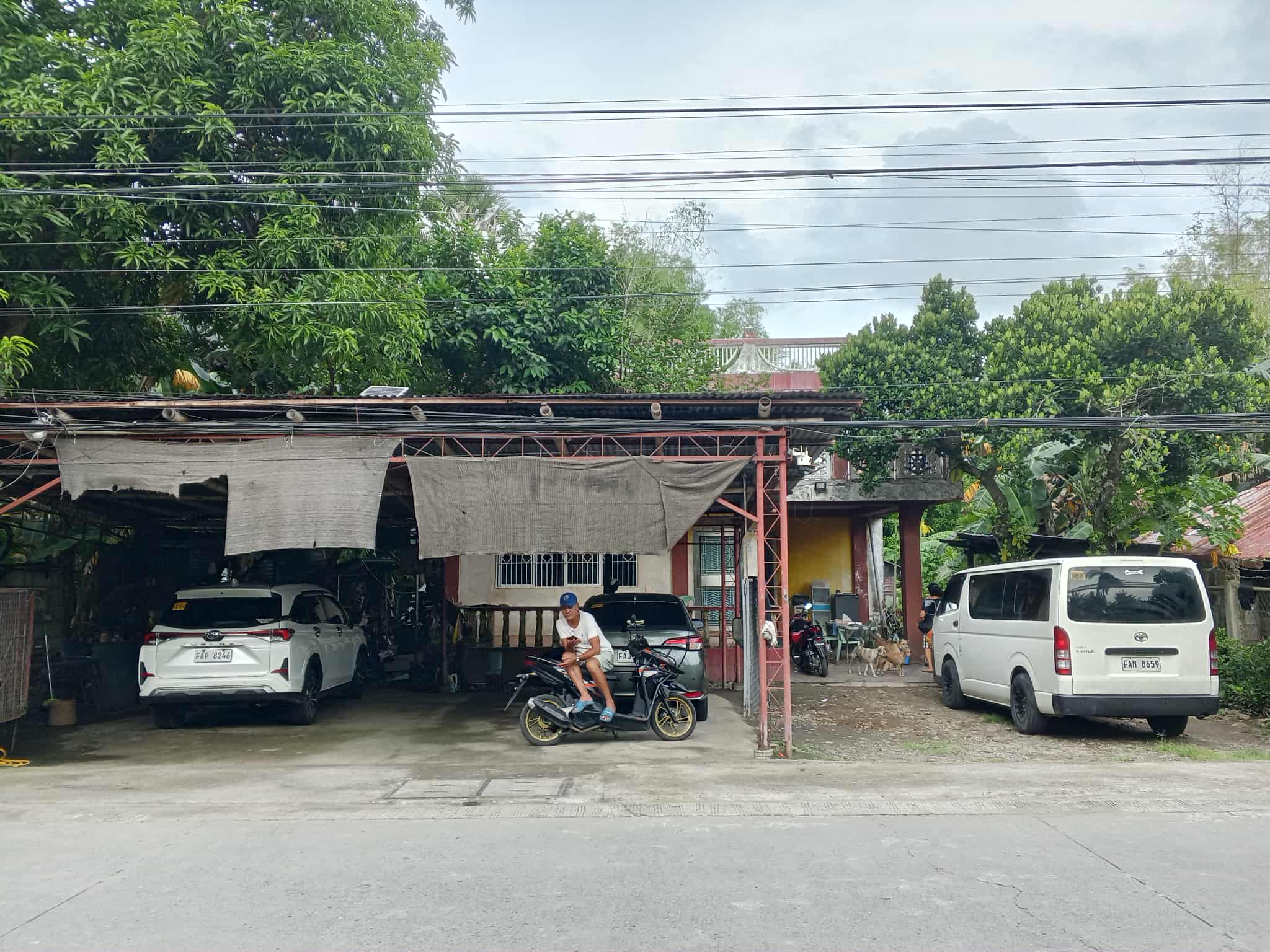Arnie Rent a Car Office